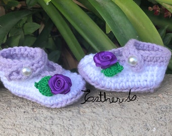 Purple and white  Crochet baby shoes 3-6 months