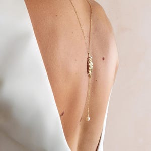 Bridal olive branch back necklace, freshwater pearl backless necklace, designer jewelry, women&#39;s gift, civil ceremony jewelry