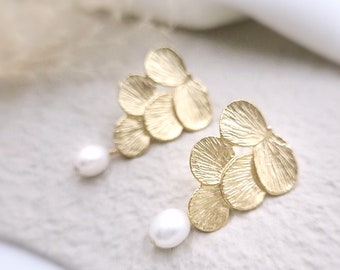 Boucles d'oreilles mariée perle, boucle d'oreille feuille dorée et perle de culture, cadeau de noël femme, bijoux cérémonie civile mariage