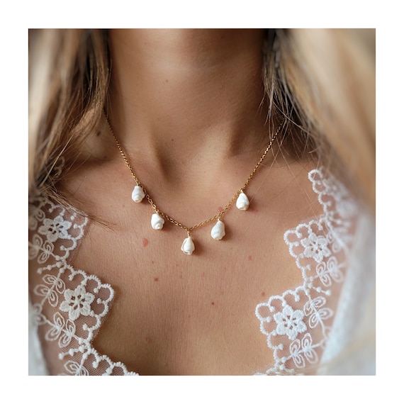 White seashell necklace deals