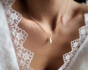 Collier mariage porcelaine, pendentif goutte blanche, collier mariée minimaliste, bijoux de créateur cérémonie civile, cadeau de noël femme