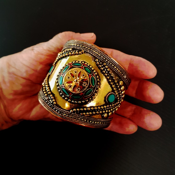 Vintage medieval style bronze cuff bracelet. Set … - image 1