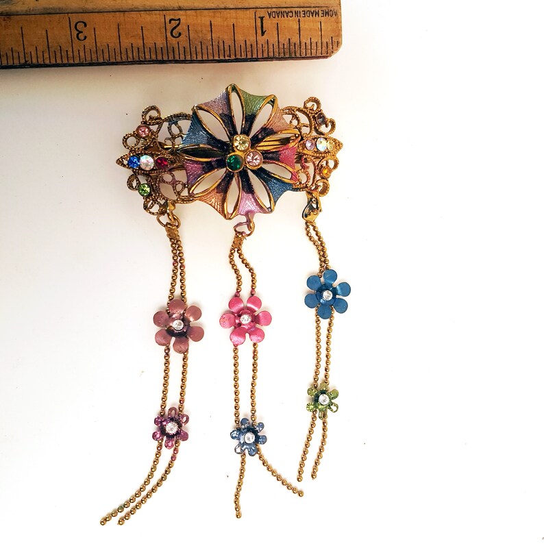 Vintage hairclip barette in a medieval flower design. Hair jewelry with rhinestones in soft rose and blue tones. Gold metal details. image 9