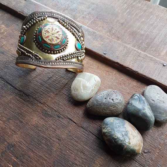 Vintage medieval style bronze cuff bracelet. Set … - image 9