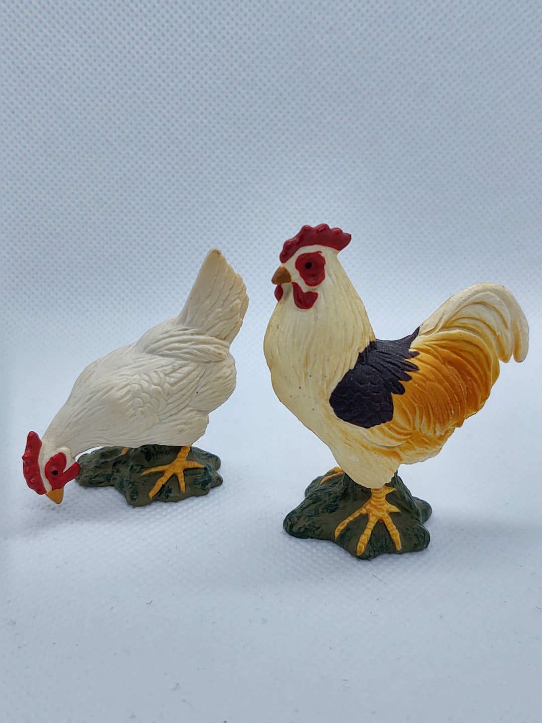 Schleich White Hen main image 1