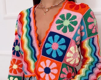 Crochet fait à la main patch coloré cardigan arc-en-ciel veste multicolore fleurs de marguerite pull festival veste coachella tenue