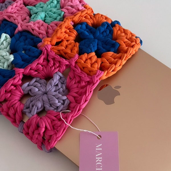 Crochet fait à la main MacBook Sleeve Coloré Granny Square Case Notebook Cover Cadeau de Noël