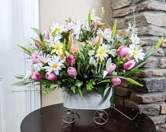 White Wagon Spring Floral Arrangement, Daisy & Tulip Spring Centerpiece, Farmhouse Country Kitchen Decor, Spring Summer Table Decor