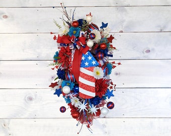Independance Day Fireworks Swag, Patriotic Wreath, 4th of July Wreath, Red White and Blue Swag, USA Swag