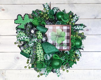 St Patricks Day Shamrock Wreath | Front Door Wreath | St Paddy's Day Wreath | St Patrick's Day Wall Decor