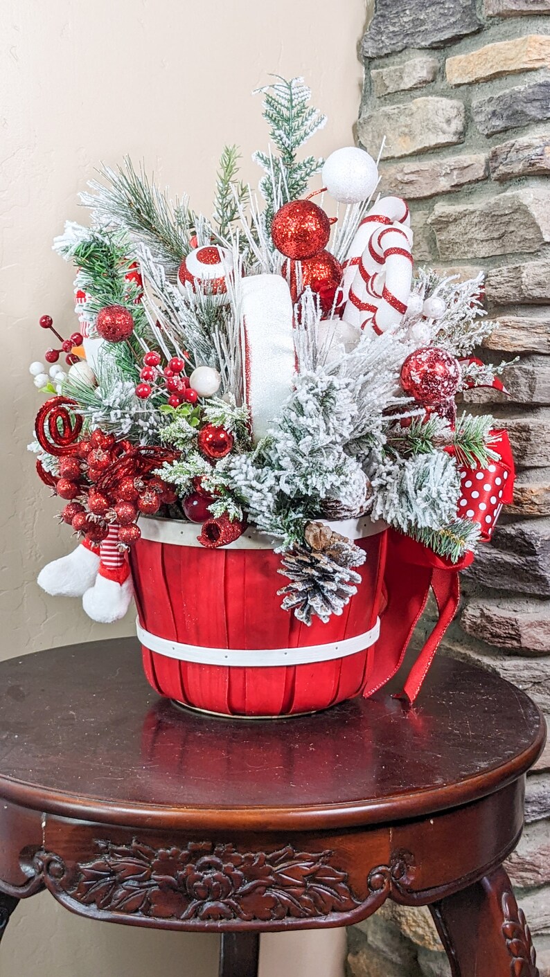 Red & White Wicker Basket With Snowman Frosted Evergreen Etsy