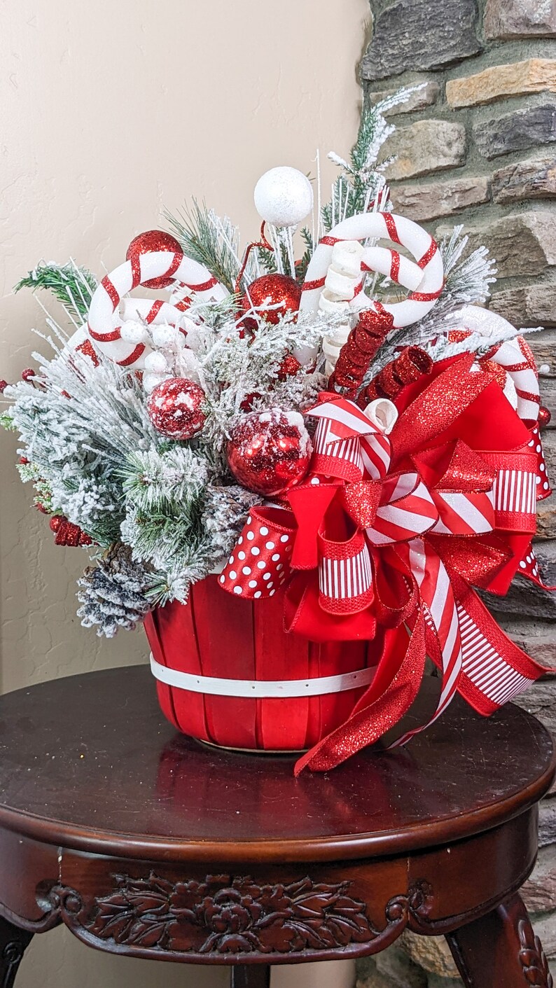 Red & White Wicker Basket With Snowman Frosted Evergreen Etsy
