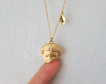 Dainty Gold Venus Aphrodite Necklaces, Unique Greek Goddess Statue Necklace for mother women ,Mother's day gift