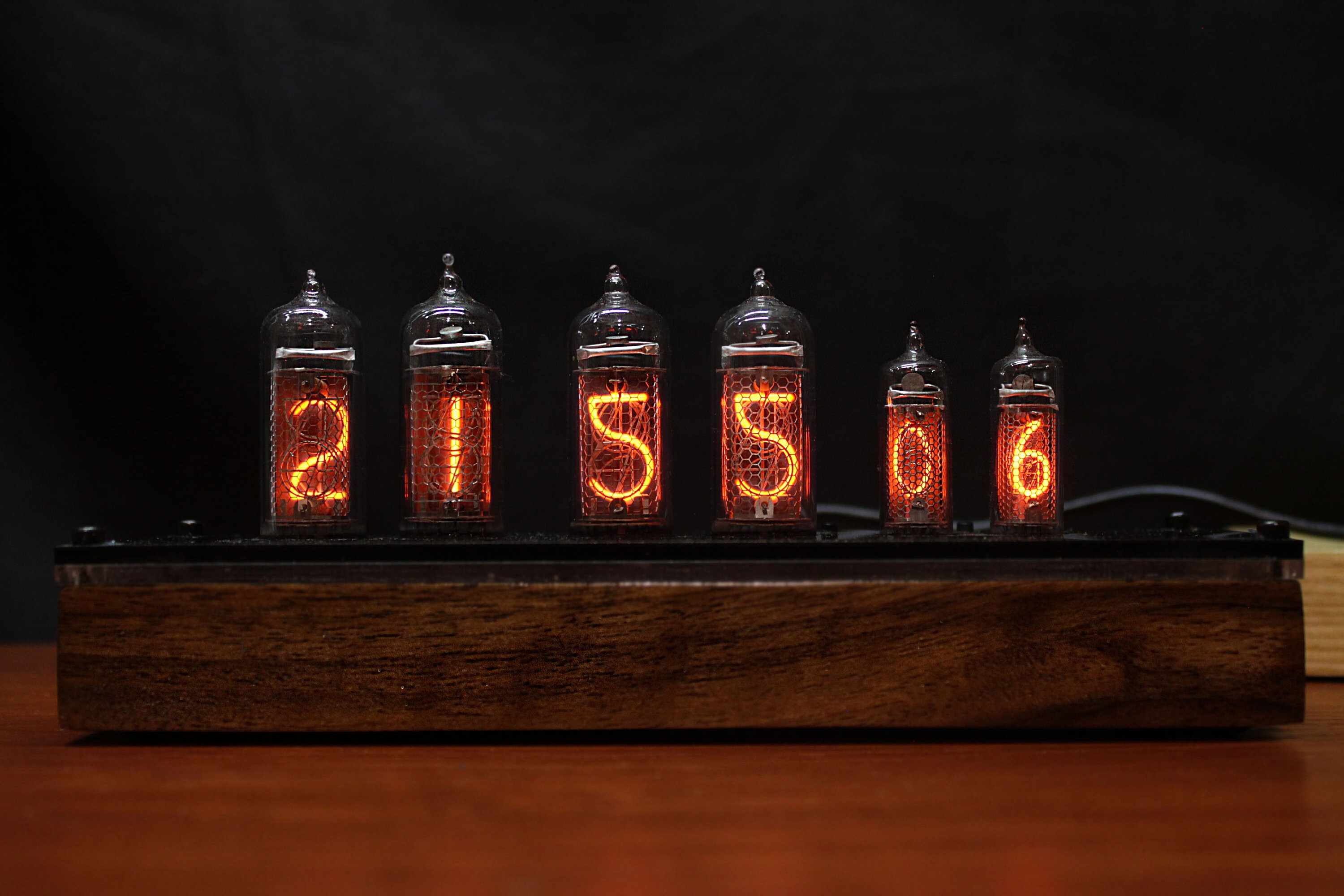 ニキシー管時計 IN14 と IN16 を 6 つのランプに接続 - Etsy 日本