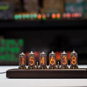 Reloj de tubo Nixie IN8-2 de producción soviética de 6 lámparas IN8-2(non-removable)