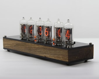 Nixie Tube Clock z570m, z573m  of the GDR production on 6 lamp