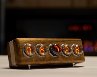 Nixie clock on gas-discharge indicators IN-4 and dekatron OG-4