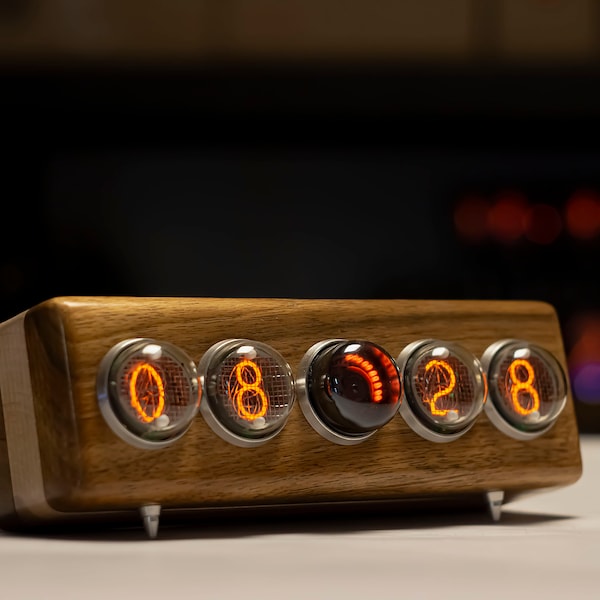 Nixie clock on gas-discharge indicators IN-4 and dekatron OG-4