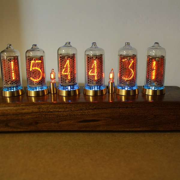 Nixie Tube Clock IN8-2 der UdSSR-Produktion mit 6 Lampen