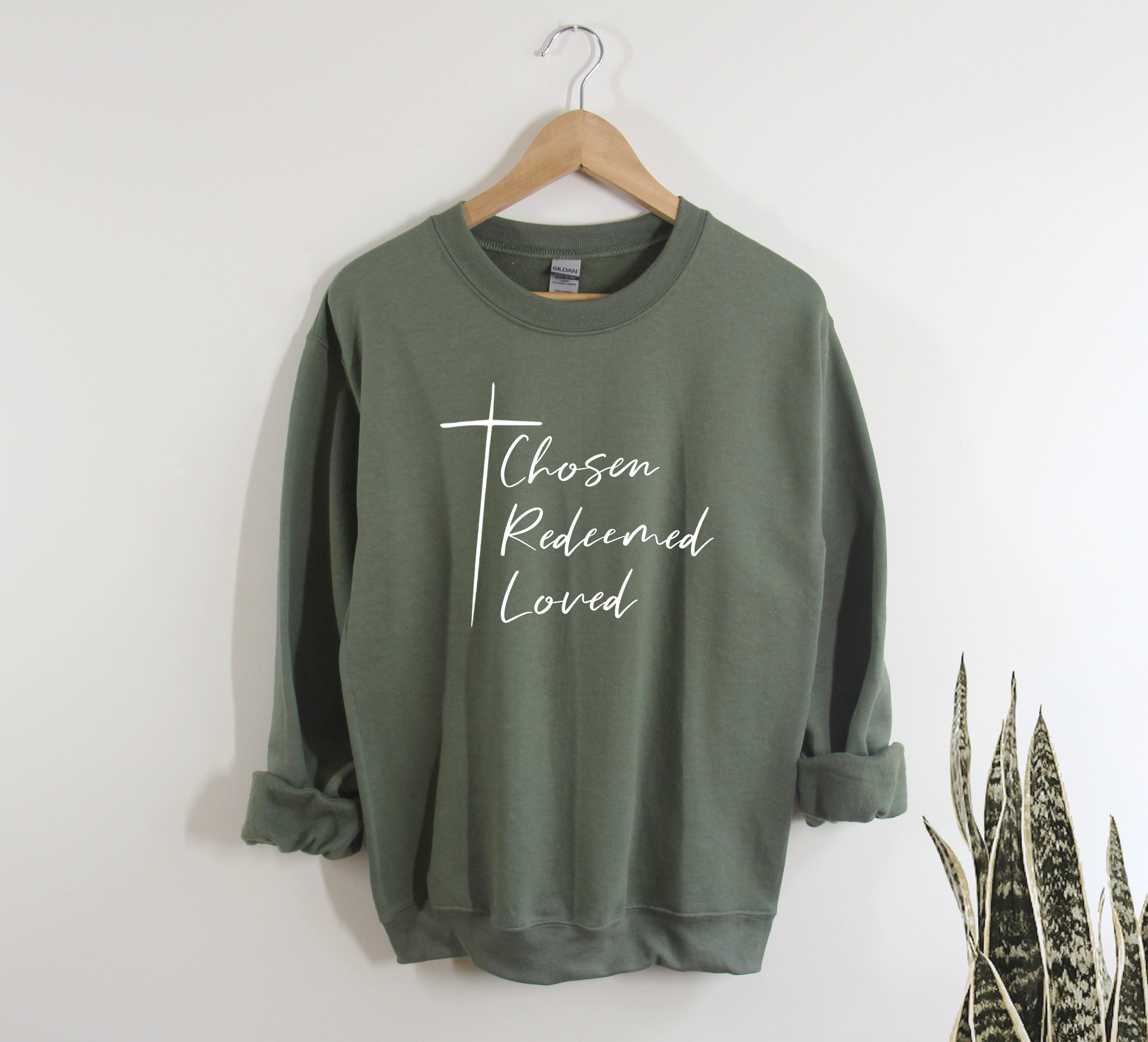 Gildan Oversized Chosen Redeemed Loved 