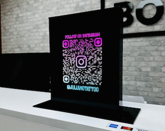 Beleuchtetes QR CODE Zeichen - Tabletop QR Code Zeichen