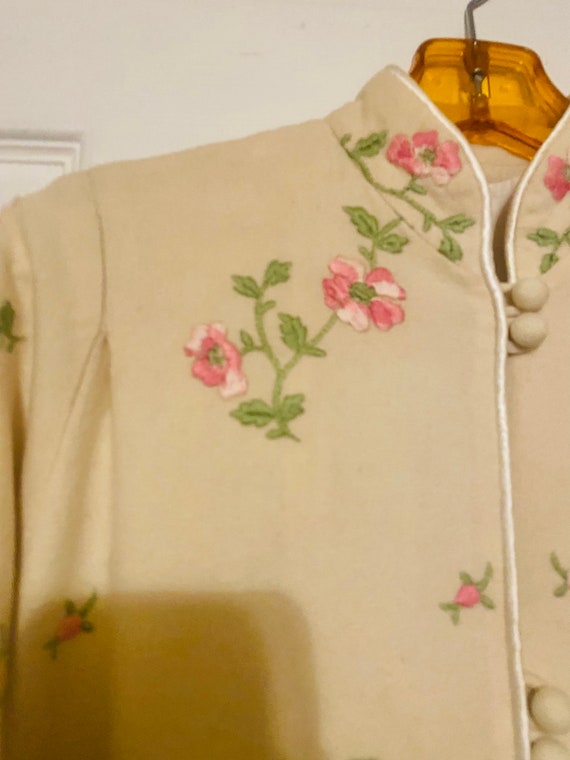 Long Vintage Floral Embroidered House Jacket - image 3