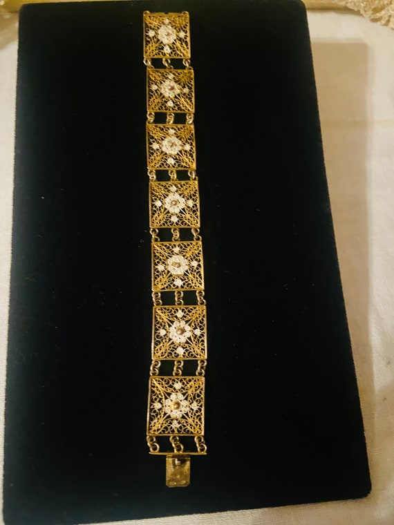 Vintage Gold Tone  Floral Filigree Bracelet