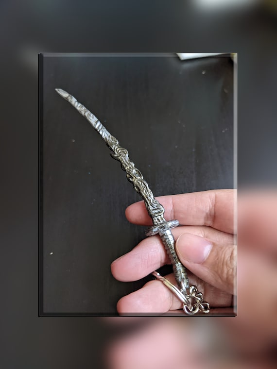 Dark Souls 3 Inspired Frayed Blade Keychain 