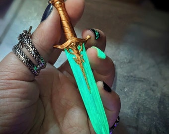 Dark Souls Inspired Moonlight Great Sword Keychain DS / DS2 / DS3 | JK3DProductions