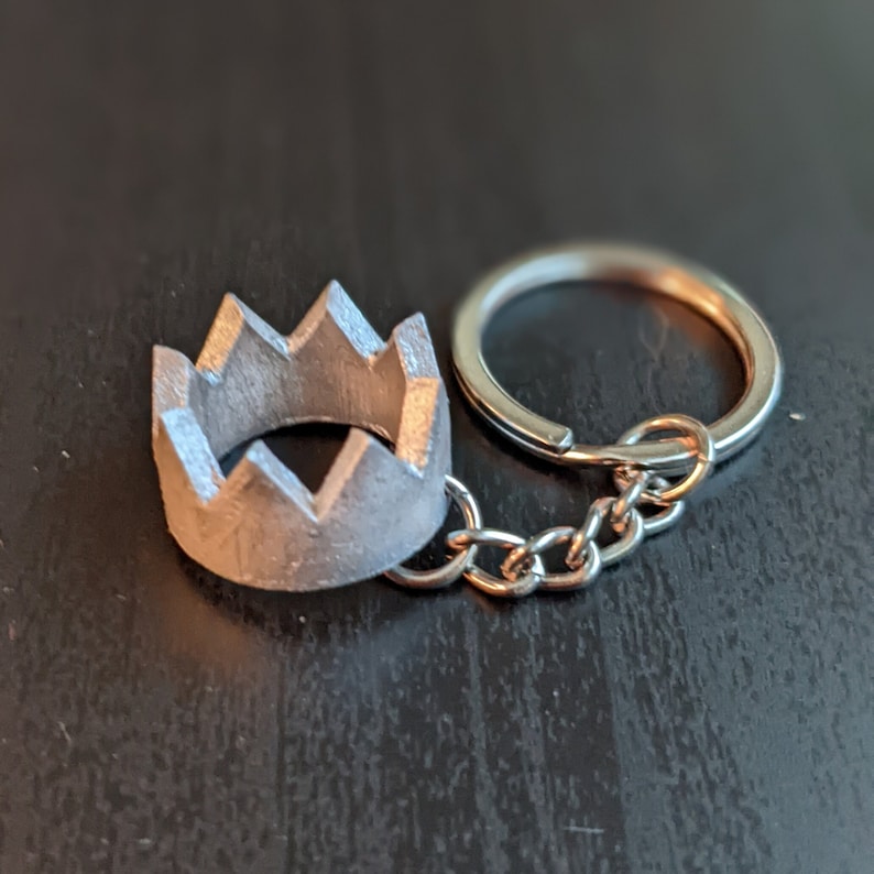 Runescape Party Hat Keychain, JK3DProductions, Small Gifts, PartyHat, Crown Keychain Silver