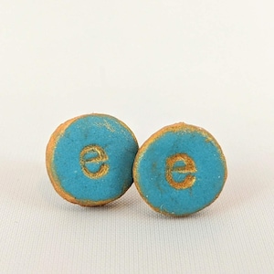 PENDIENTES personalizados de letras/sementales iniciales con postes hipoalergénicos, acentos brillantes, pendientes de letras, pendientes lindos, hechos a mano, arcilla polimérica