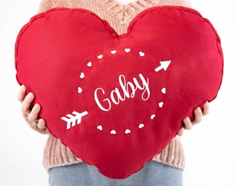 Almohada personalizada con forma de corazón / Regalo de San Valentín bordado a medida