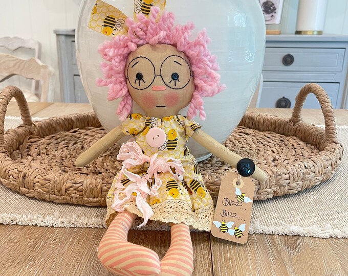 Raggedy Ann Doll, Bee Buzzing, Pink Hair - Etsy