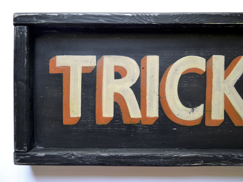 Trick or Treat Sign, Halloween Primitive Wall Decor, Modern Farmhouse Halloween Decor, Vintage Style Halloween Sign, Halloween Shelf Decor image 4