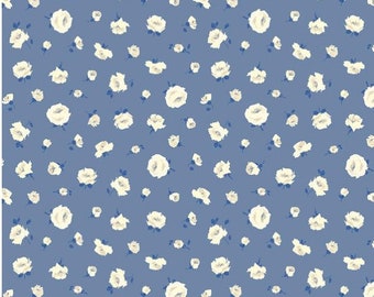 Tessuto blu con motivo floreale di rose bianche di Liberty Fabrics - Riley Blake Designs