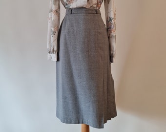 1980's Mid Grey Melange Flannel slim skirt with side pleats Fletcher Jones Australia. size 10