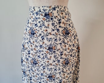 Pretty 90's Floral A line midi skirt. Made in Australia size 10-12