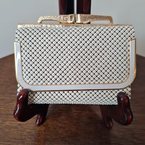 Fabulous vintage 1980's White Glomesh mini tri fold slim wallet.