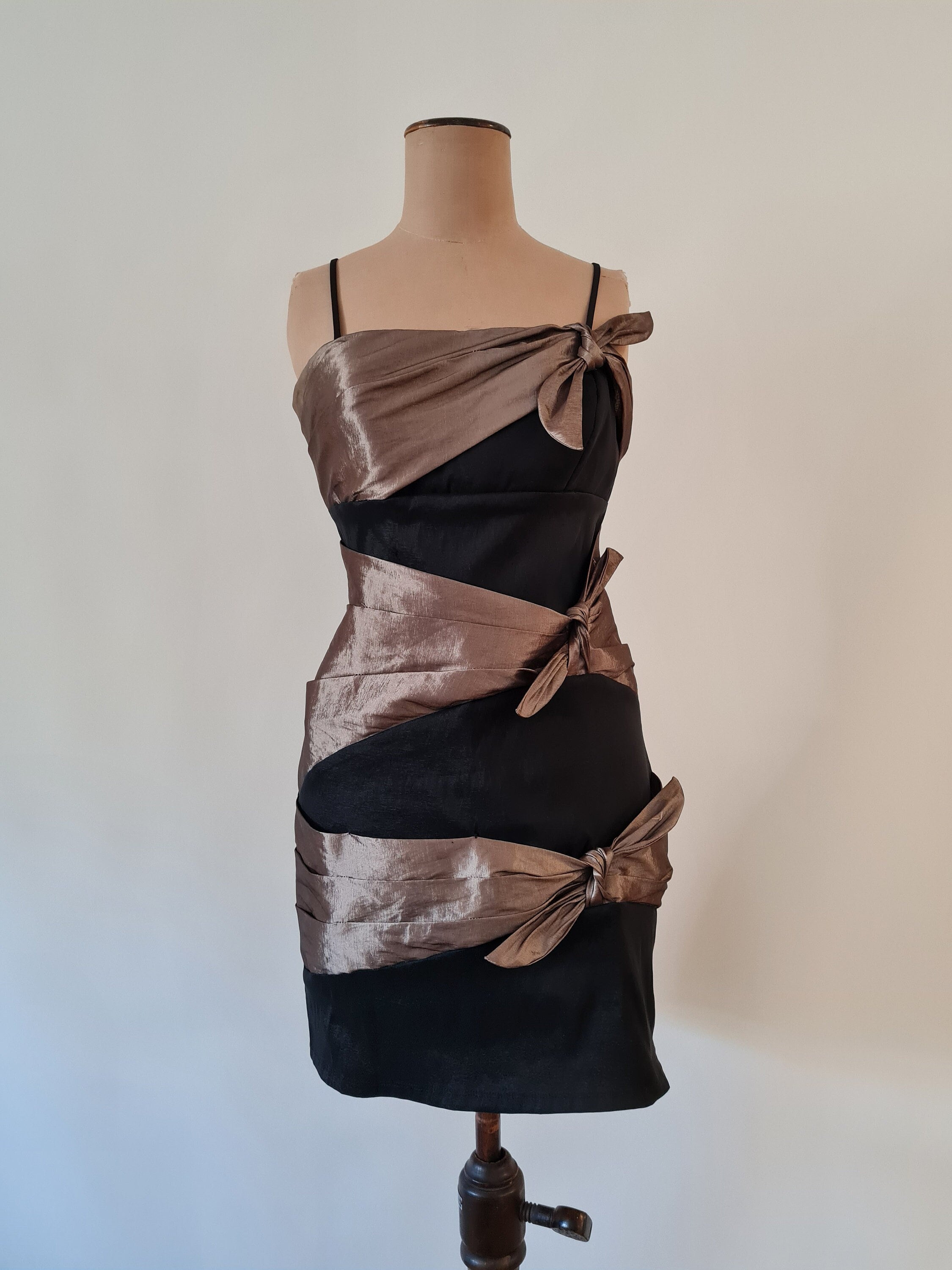 SALE【Alaia】パファー クロップド ベスト サイプレス クロップド パッファー ボタニカルプリント(2256WBP