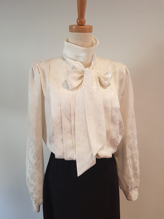 Sportscraft 1980's Mock Neck Pussy Bow Blouse