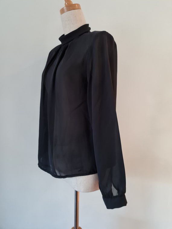 Very sweet Black georgette 1960's simple mock nec… - image 4