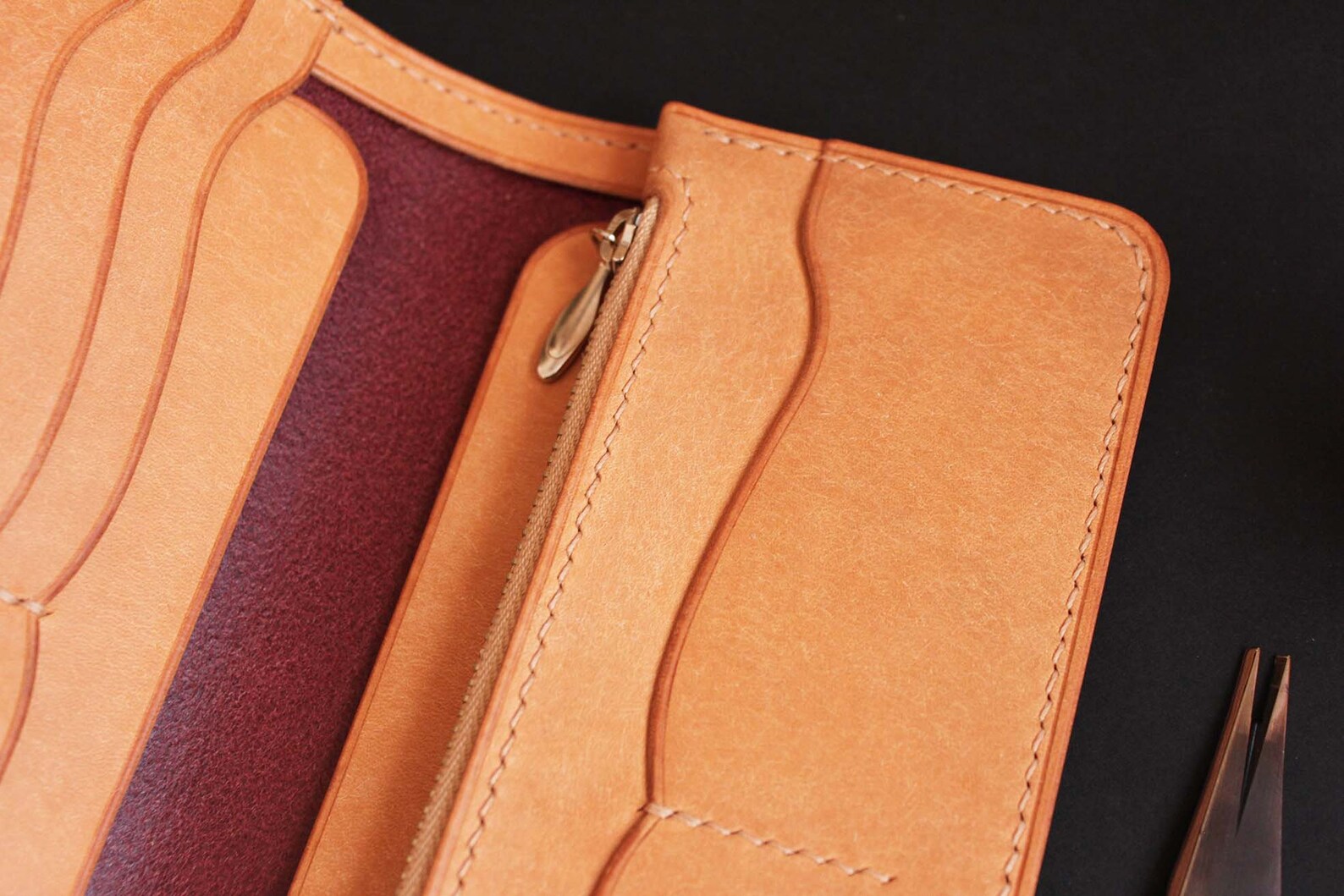 Wallet Leather Pueblo Bordeaux/Natural. Hand-Sewn | Etsy