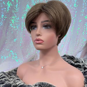 Short Brown Wig – Monofilament Cap – Realistic, Natural Hairline, Lightweight , Heat Friendly Hair, adjustable size