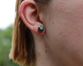 Emerald Earring Studs. Small Emerald Stud Earrings with Gold Accents.