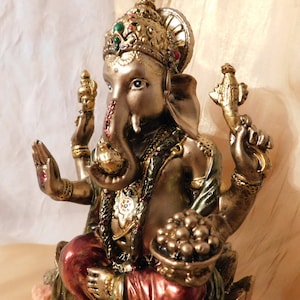 7 1/4 in. Ganesh (Ganesha) Lord of Success sitting on a lotus pedestal statue