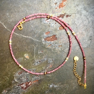 Dainty gemstone pearl necklace (tourmaline, moonstone and garnet)