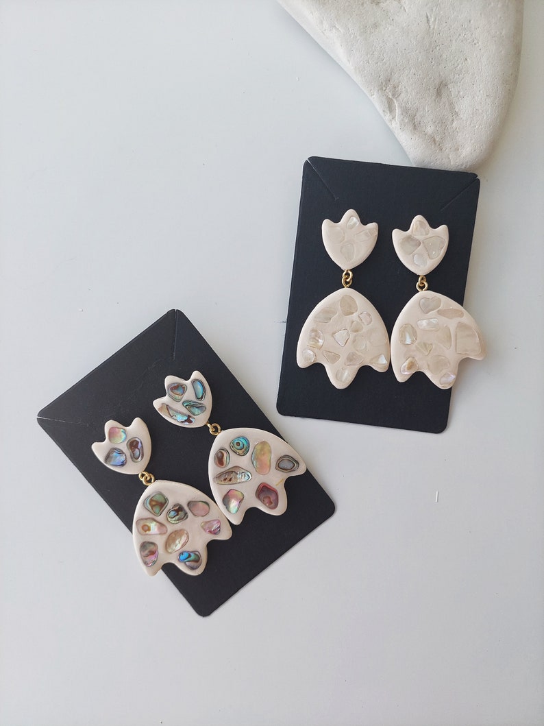 Long massive terrazzo style earrings with natural shells / Summer ivory Fashion modern statement earrings/ Tulip earrings/ Gift for her/ zdjęcie 2