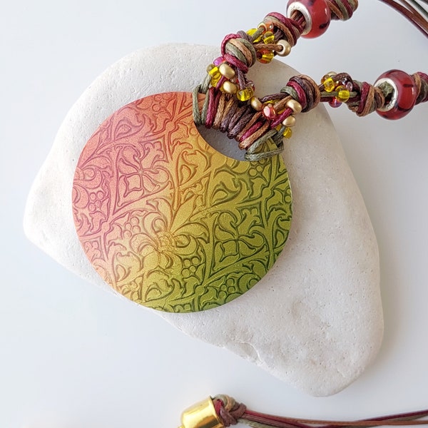Bold round pendant/ large circle pendant/ Boho Colourful necklace /Polymer clay necklace/ statement necklace/ statement halskette