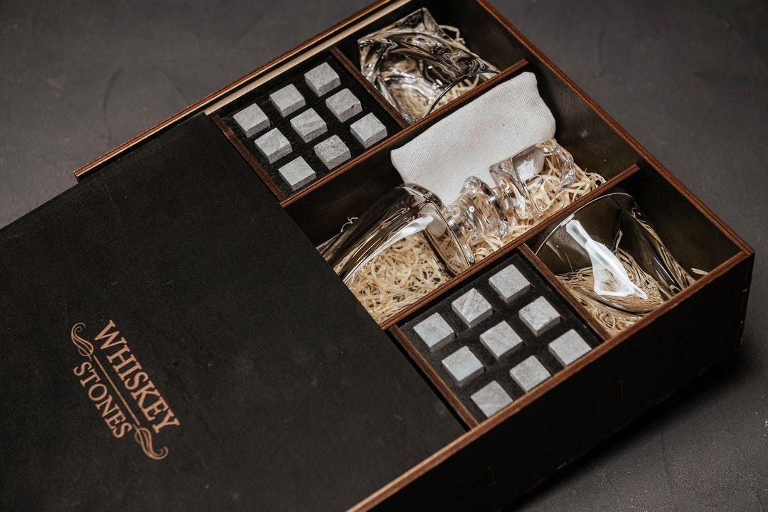 Quadro Decanter Set With 4 Whiskey Glasses. Engraved Wooden Etsy