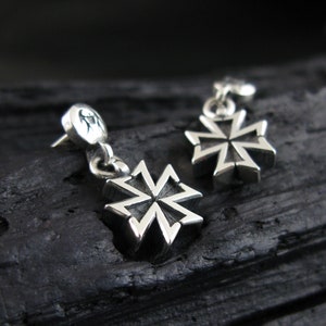 Destiny-D1, 925silver earring, Silver Earrings, cross Earrings, Sterlingworth, Kpop earring, Unisex Studs,Women Mens Earrings, gift fot men